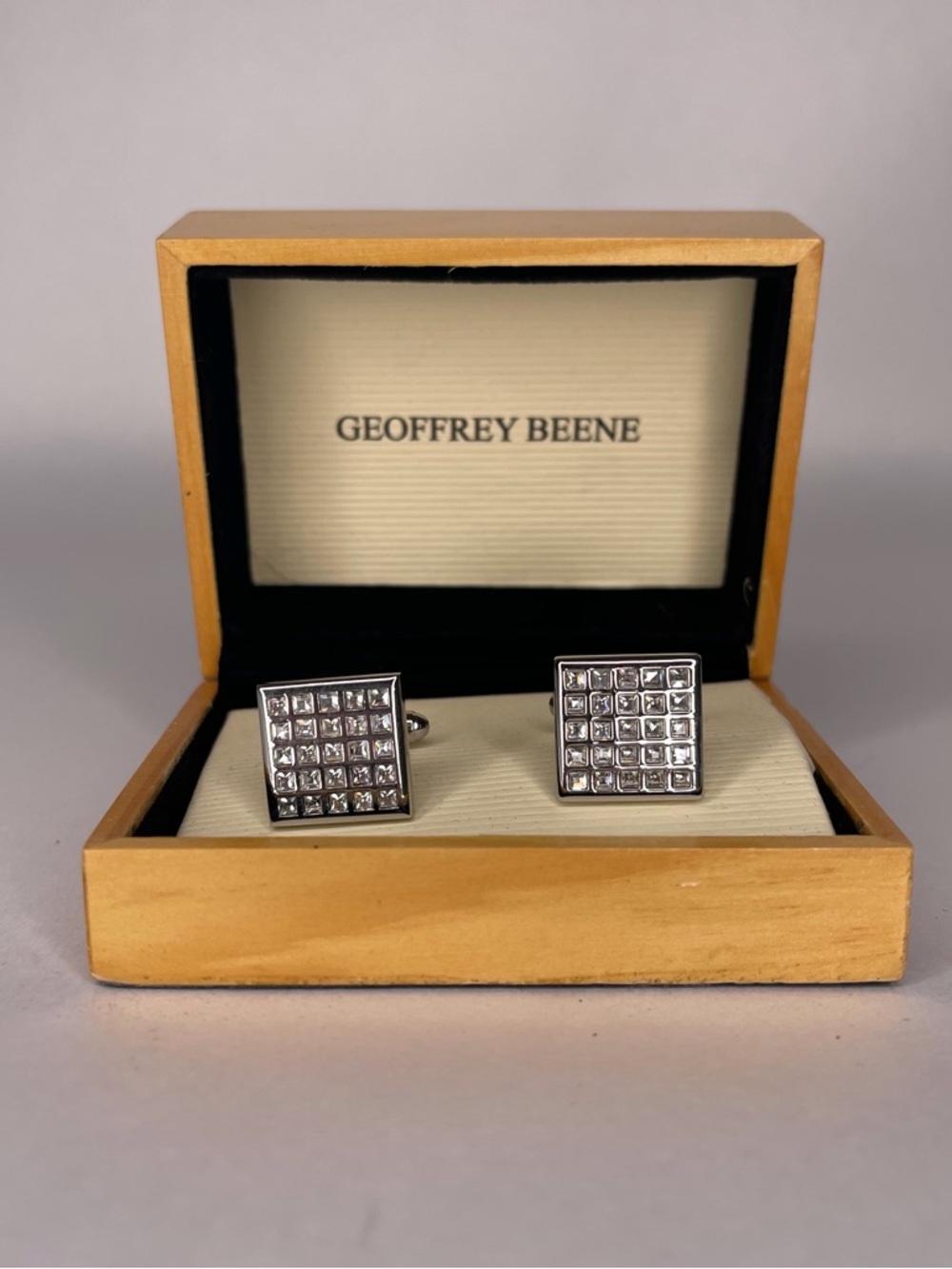 Men’s‎ vintage Geoffrey Beene cuff links